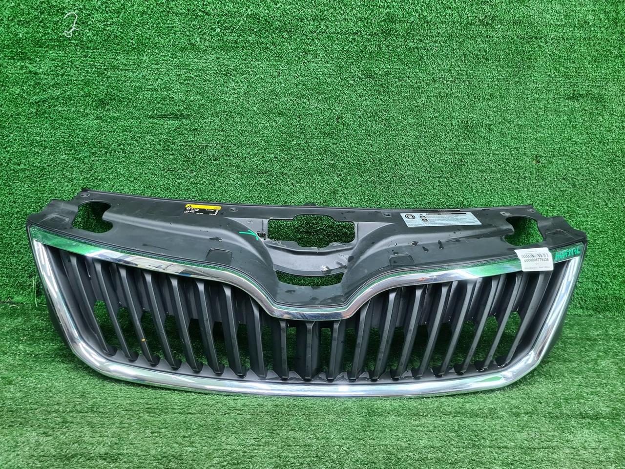 Решетка радиатора Skoda Rapid 1 (2012-2020)