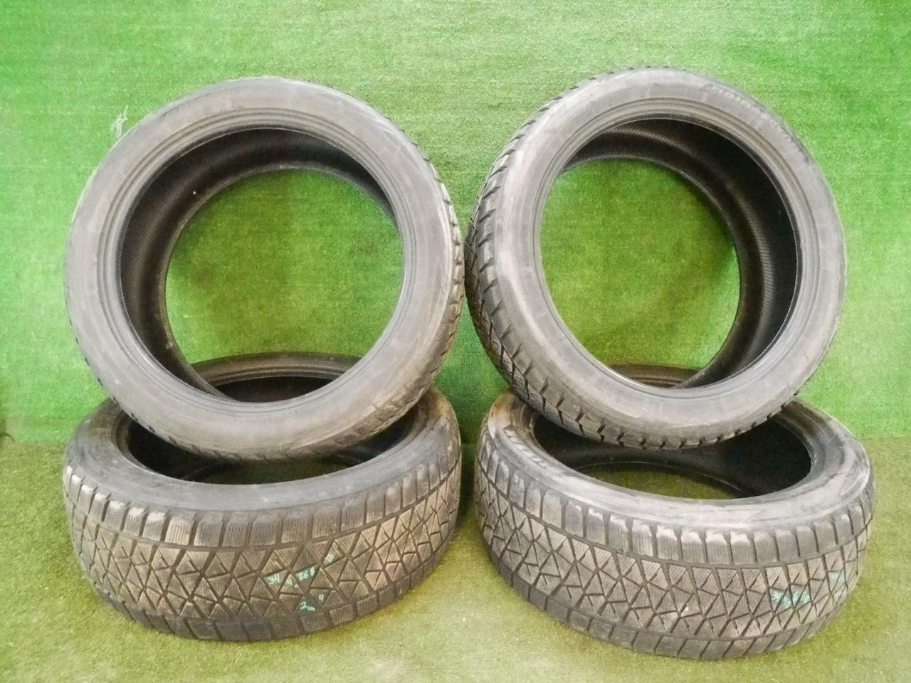 Шина Комплект шин Bridgestone Blizzak DM-V2 285/45 R22