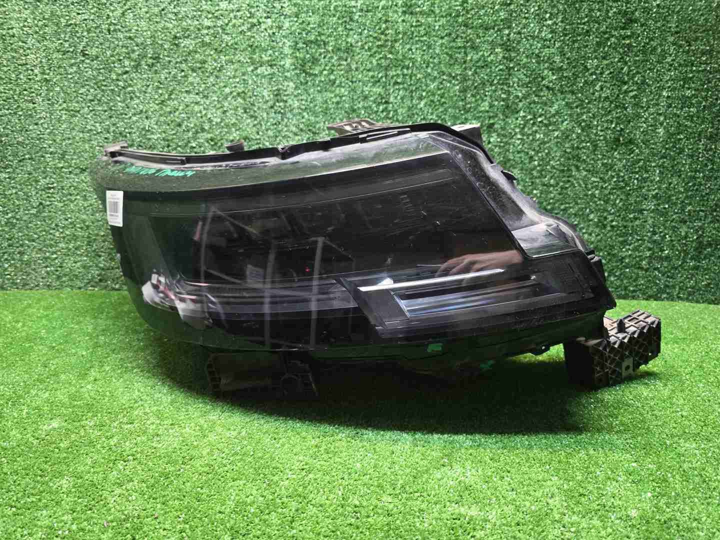 Фара правая Range Rover Vogue 5 L460 (2021-н.в.) LED