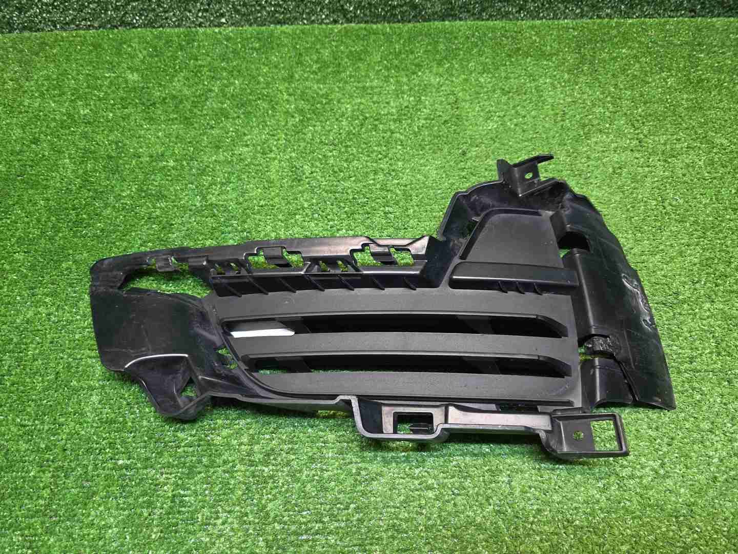 Решетка переднего бампера левая BMW X5 F15 (13-18)