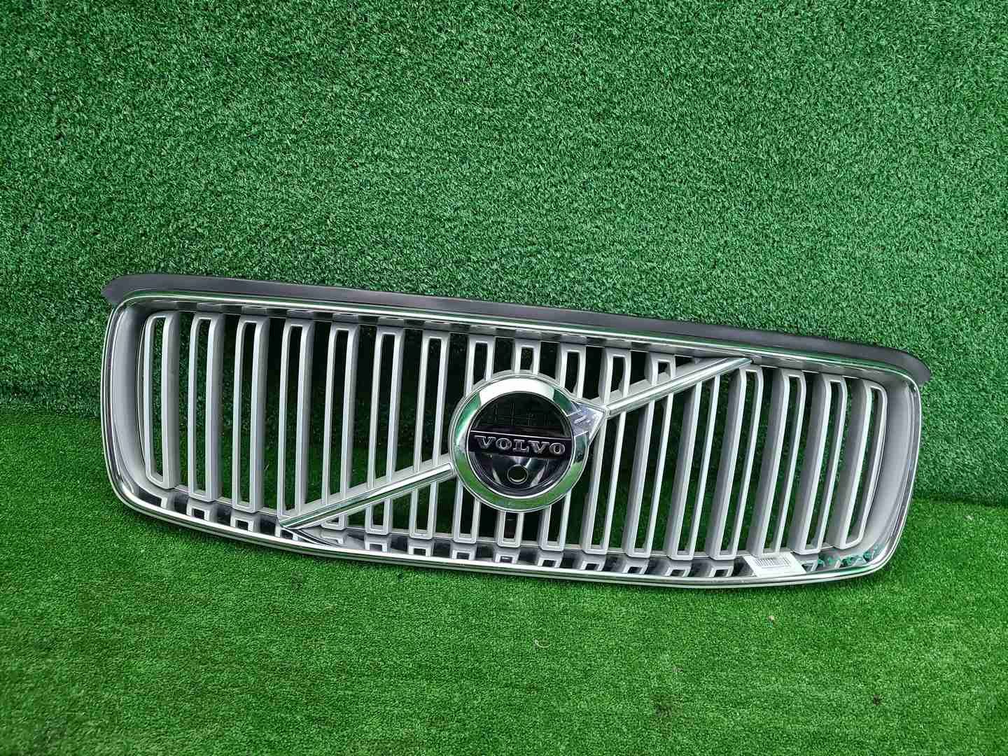 Решетка радиатора Volvo XC90 2 (2014-2019)