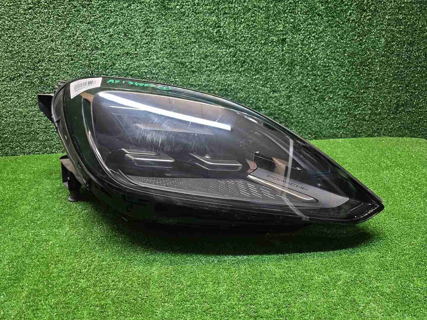 Фара правая Porsche Cayenne 3 (2023-н.в.) LED