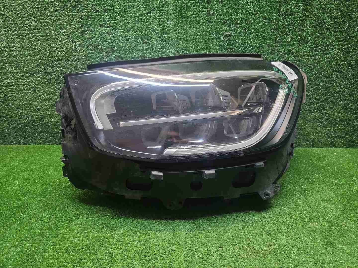 Фара левая Mercedes GLC X253 (2019-2022) LED