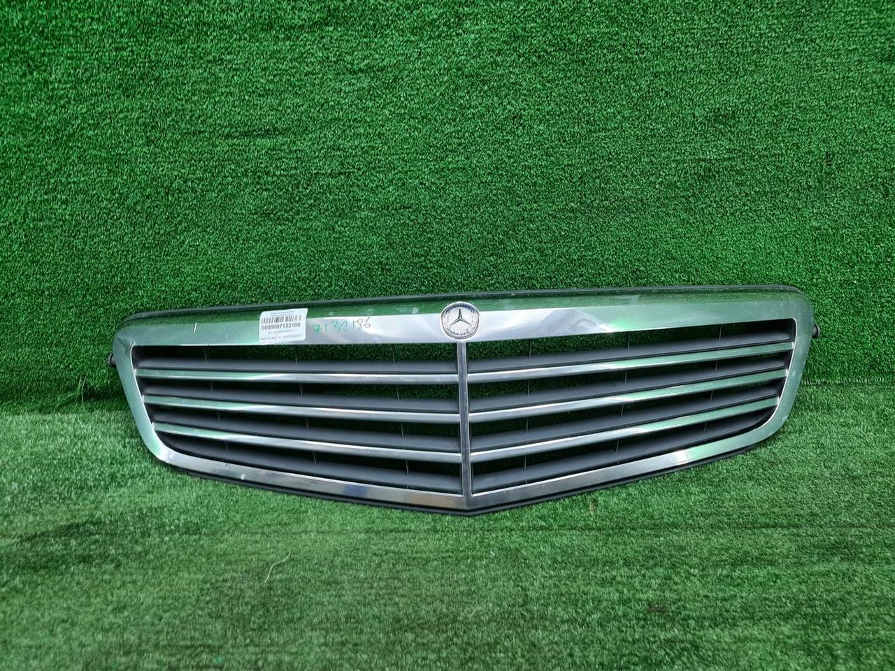 Решетка радиатора Mercedes C W204 (2006-2011)
