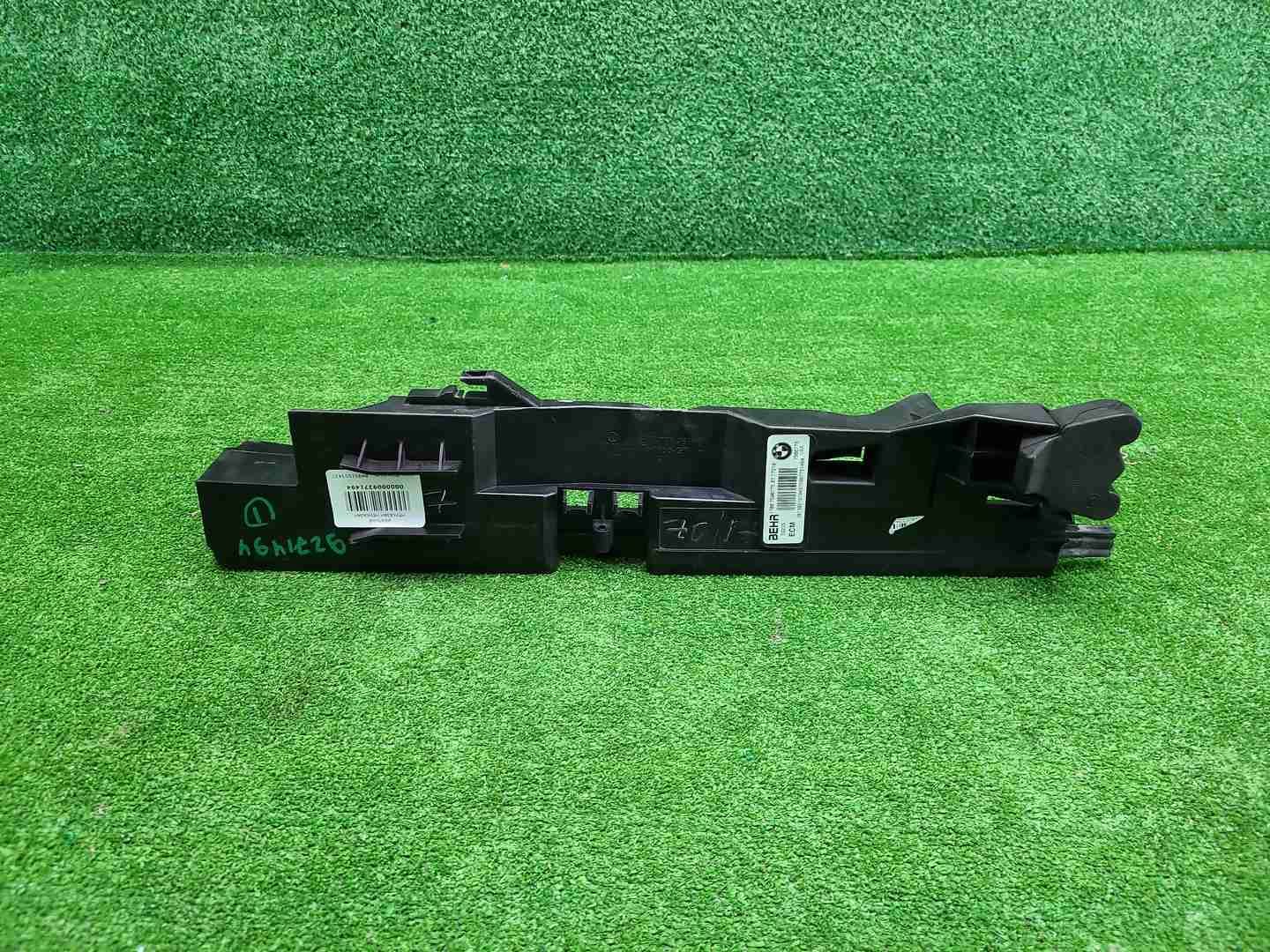 Кронштейн радиатора левый BMW X5 F15 (2013-2018)