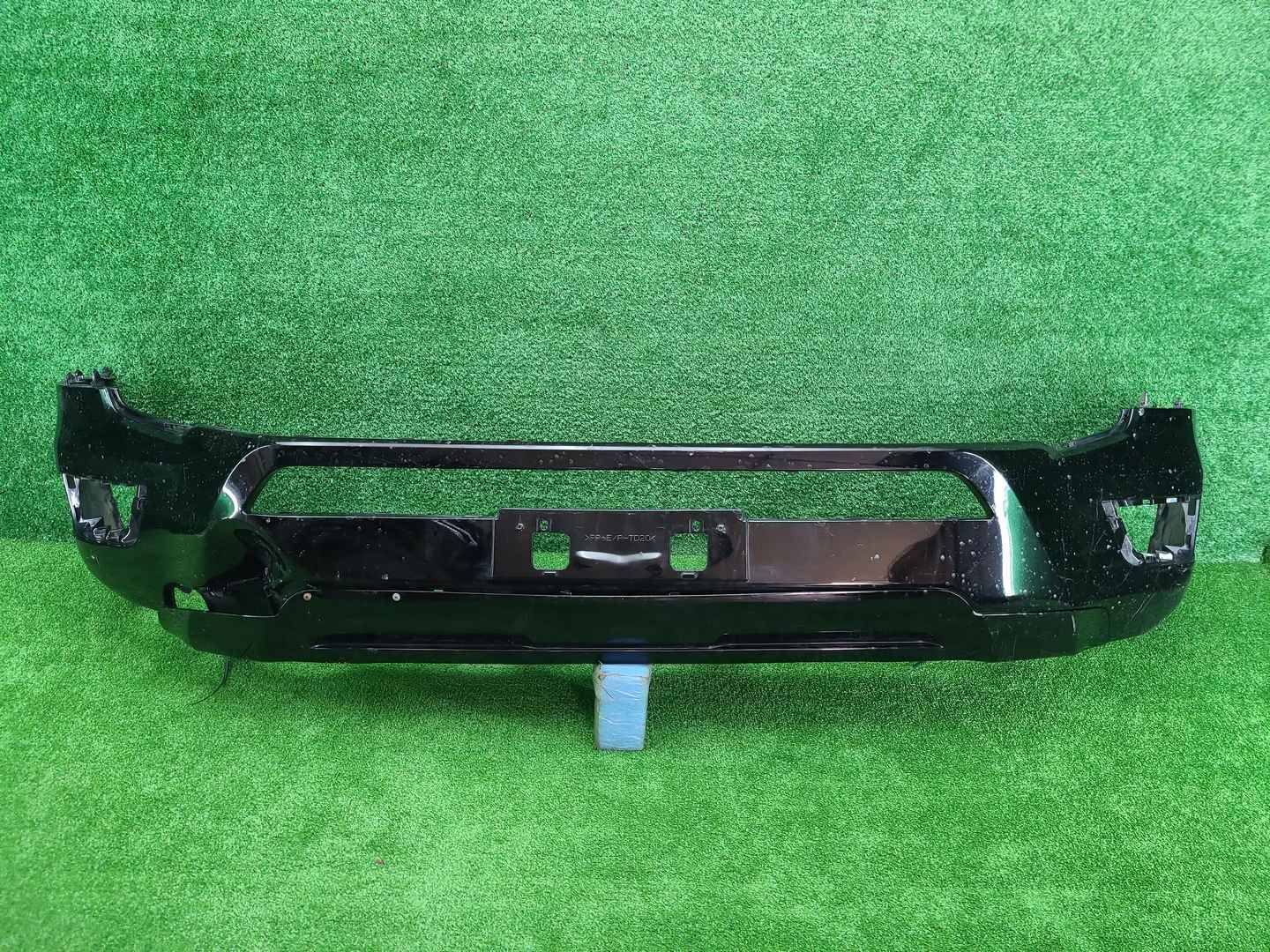 Бампер передний Toyota Land Cruiser 300 (21-нв)