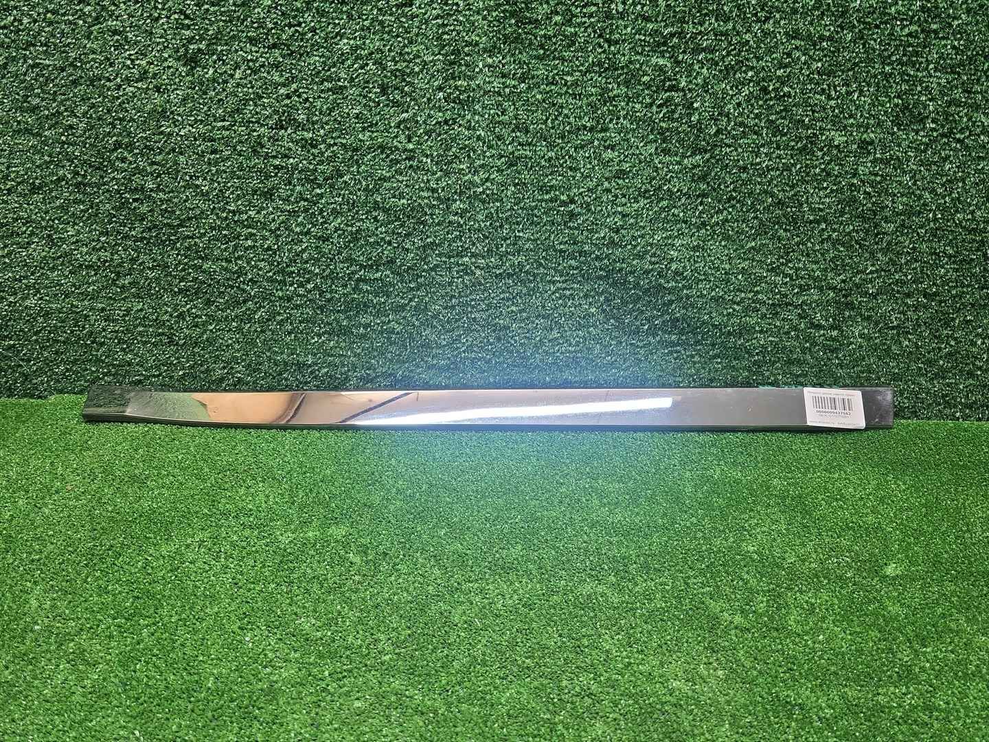 Накладка двери задняя правая Genesis GV80 (20-нв)