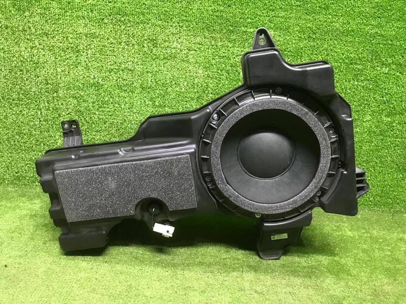 D2263 Сабвуфер Lexus LX 3 (2015-2023)