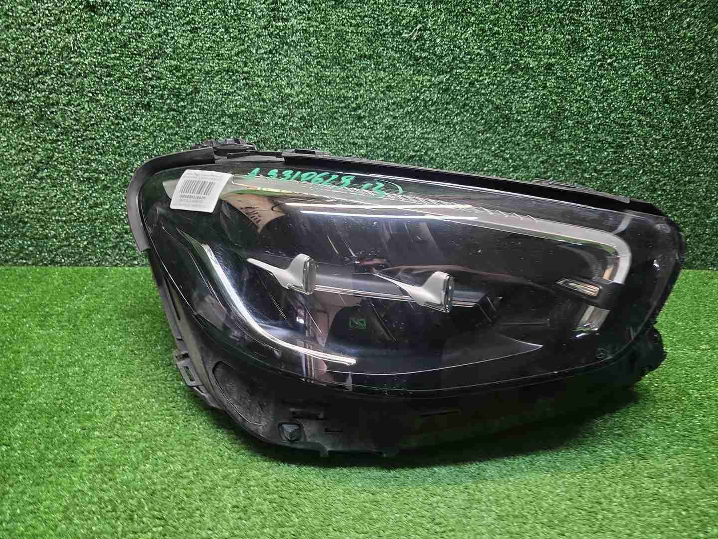 Фара правая Mercedes E W213 (2020-2023) LED
