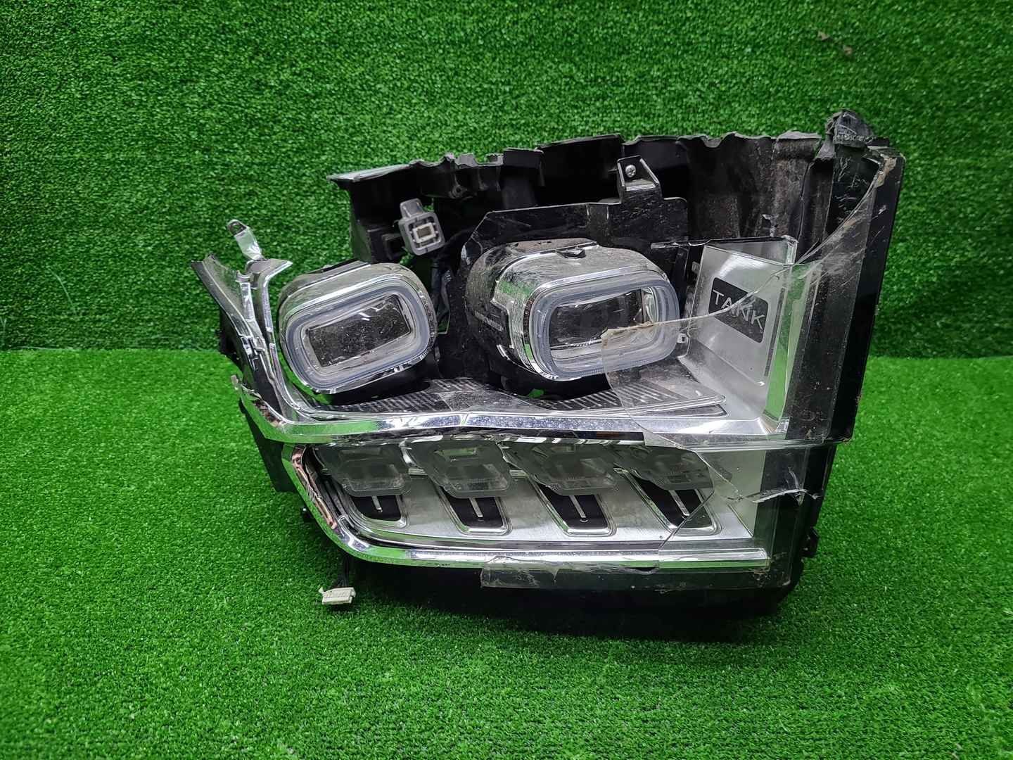 Битая Фара правая Tank 500 (2021-н.в.) LED