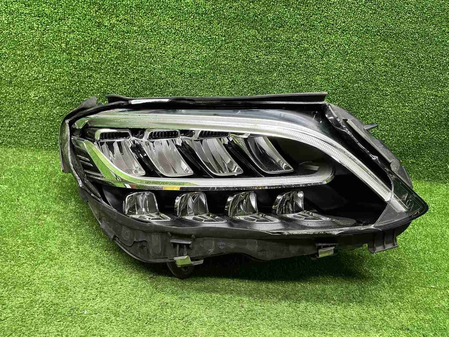 Битая Фара правая Mercedes C w205 (2018-2023) LED