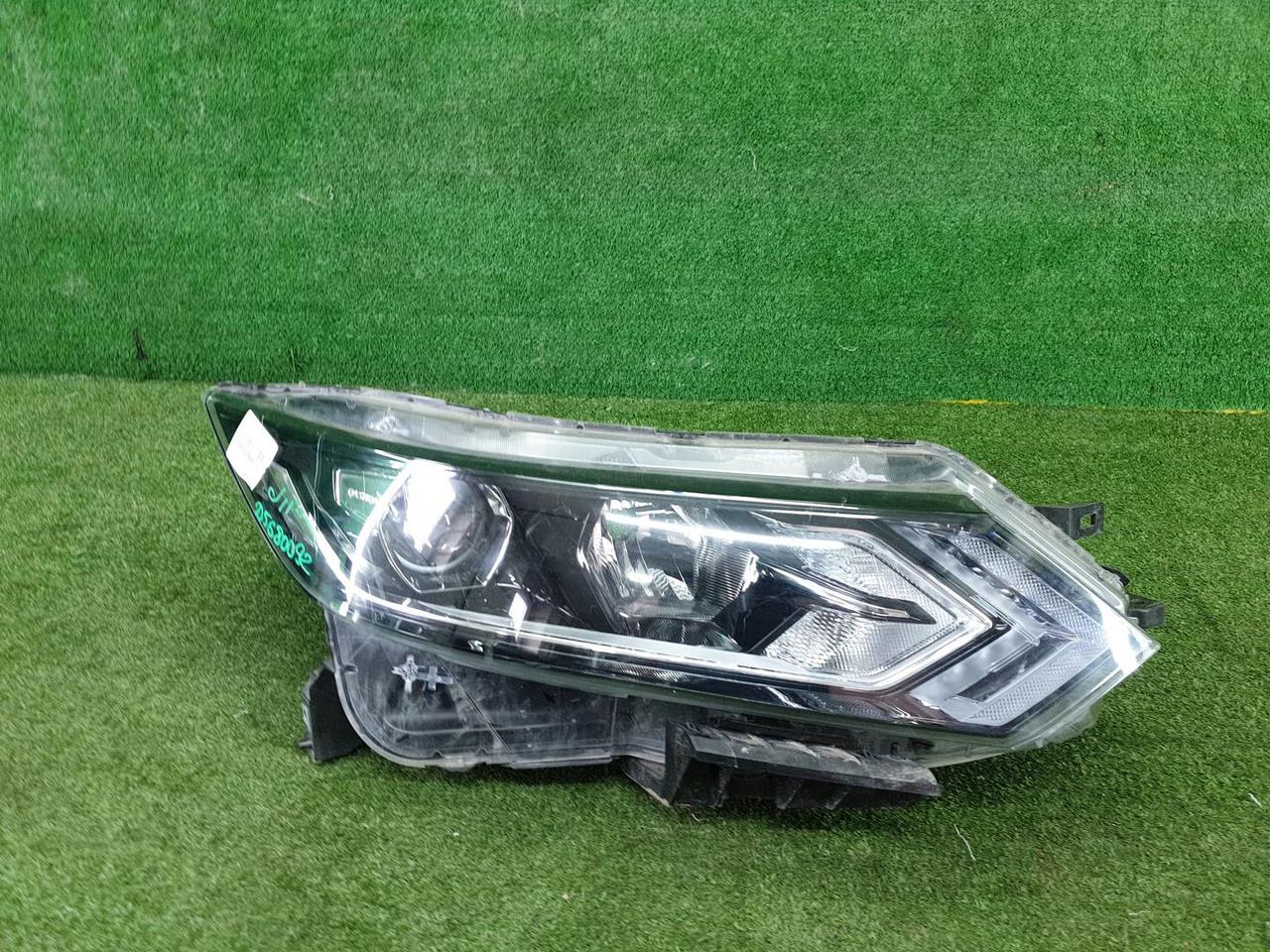 Фара правая Nissan Qashqai 2 j11 (17-23) галоген