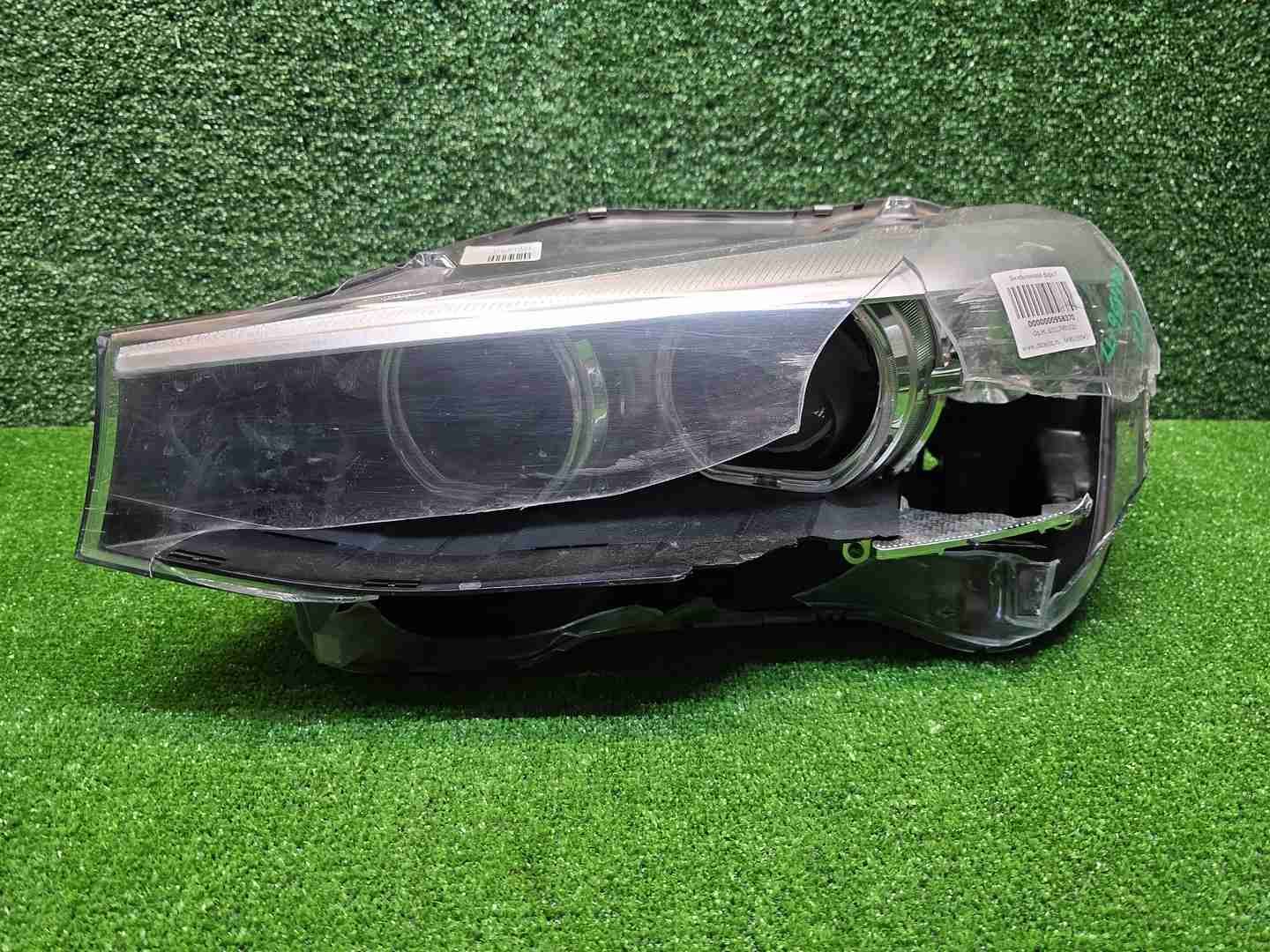 Битая Фара левая BMW X3 F25 X4 F26 (14-17) ксенон