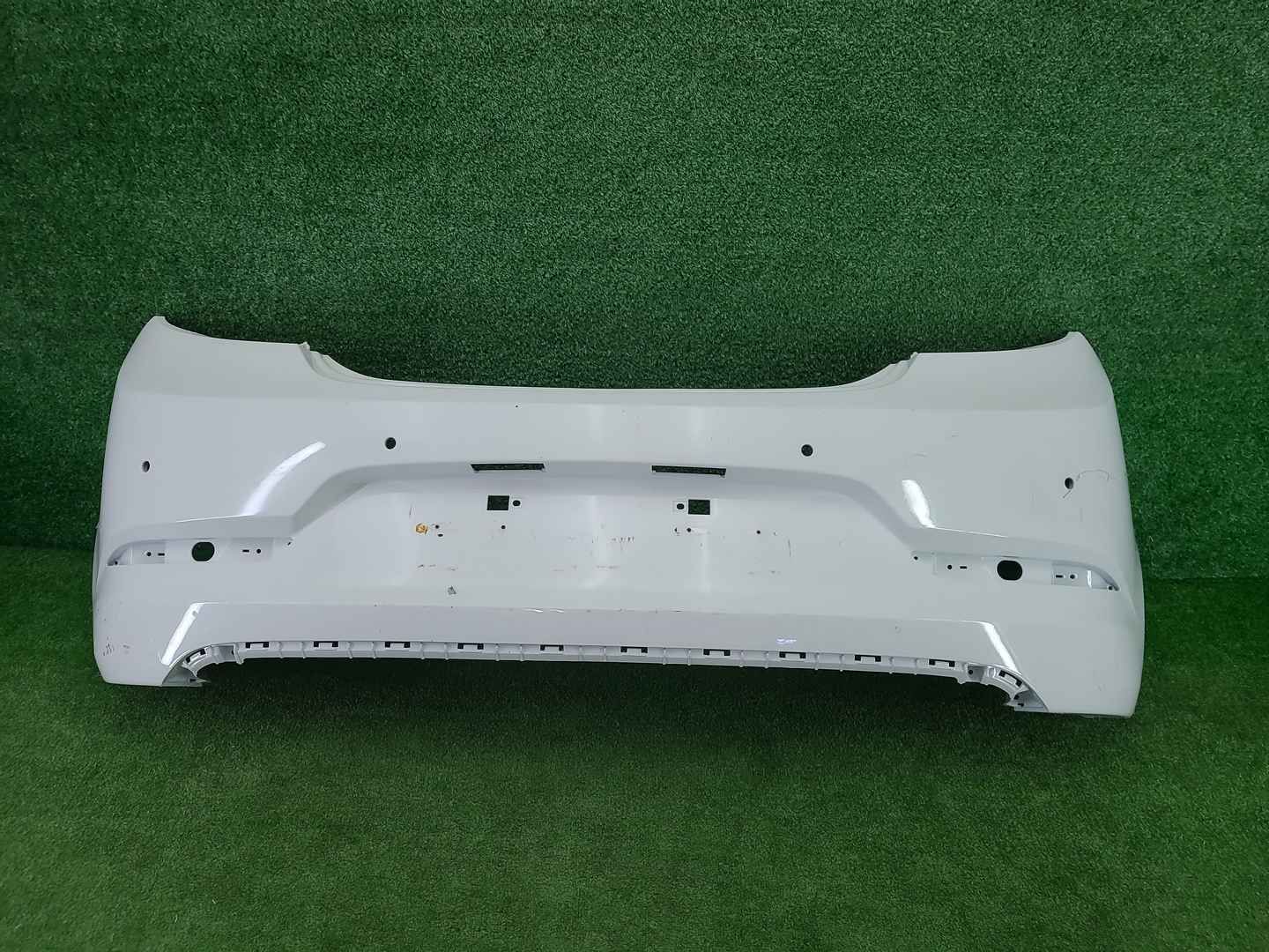 Бампер задний Hyundai Solaris 1 (14-17) хэтчбек