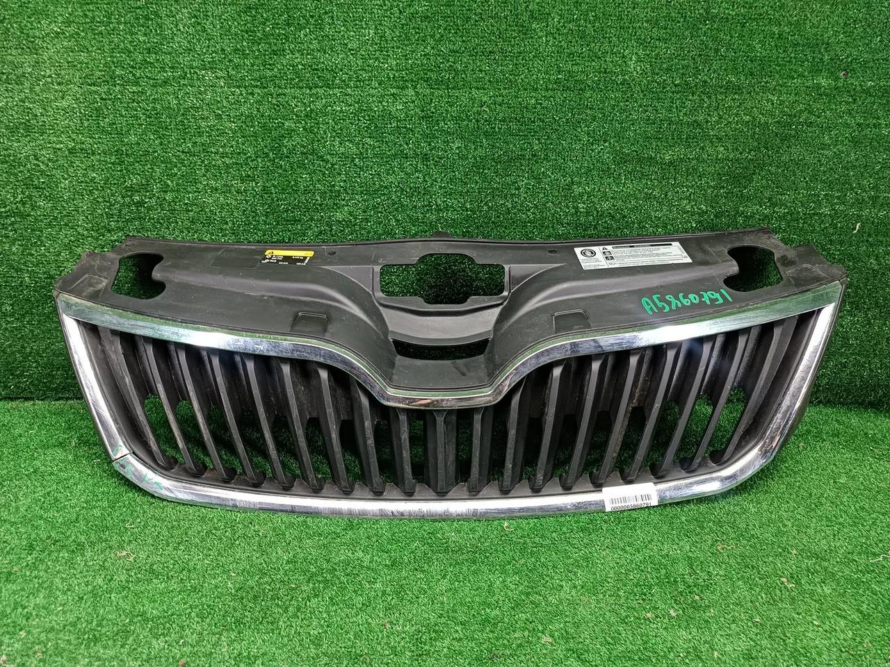 Решетка радиатора Skoda Rapid 1 (2012-2020)