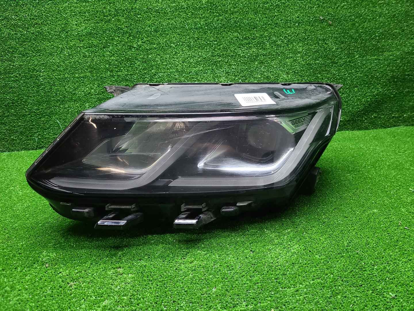 Фара левая Geely Coolray (2019-2024) LED