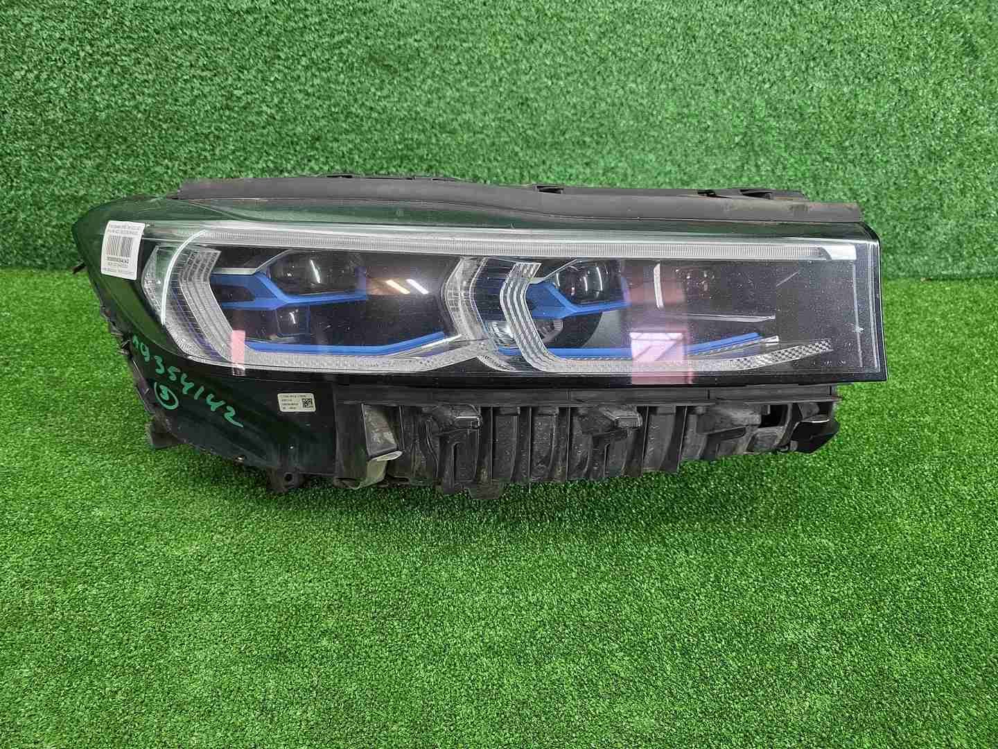 Фара правая BMW 7er G11 G12 (2019-2022) Laser