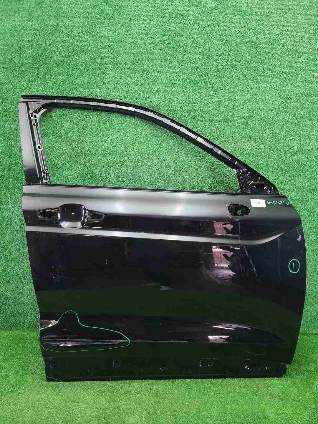 Дверь передняя правая Geely Tugella (2019-2024)