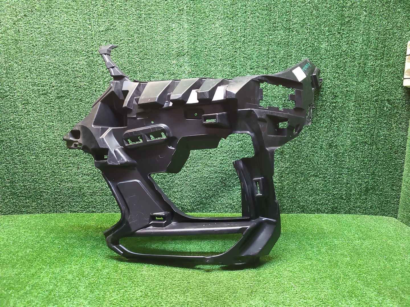 Кронштейн бампера левый BMW X6M F96 19-23