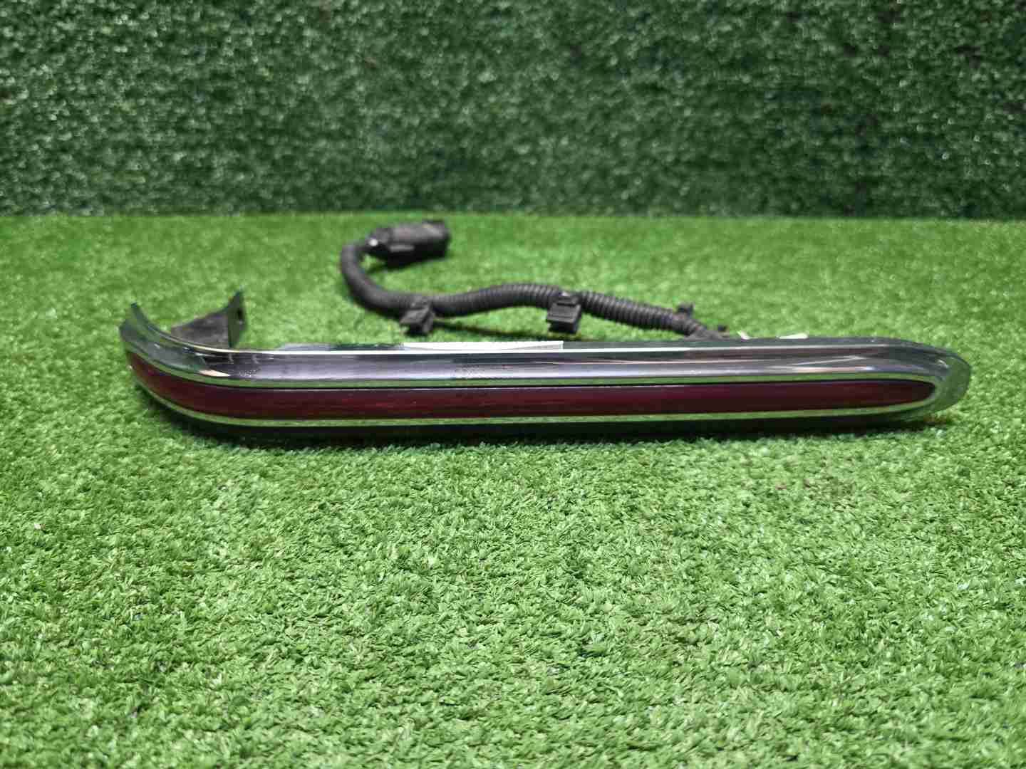 Накладка решетки радиатора Hongqi HS3 (2023-н.в.)