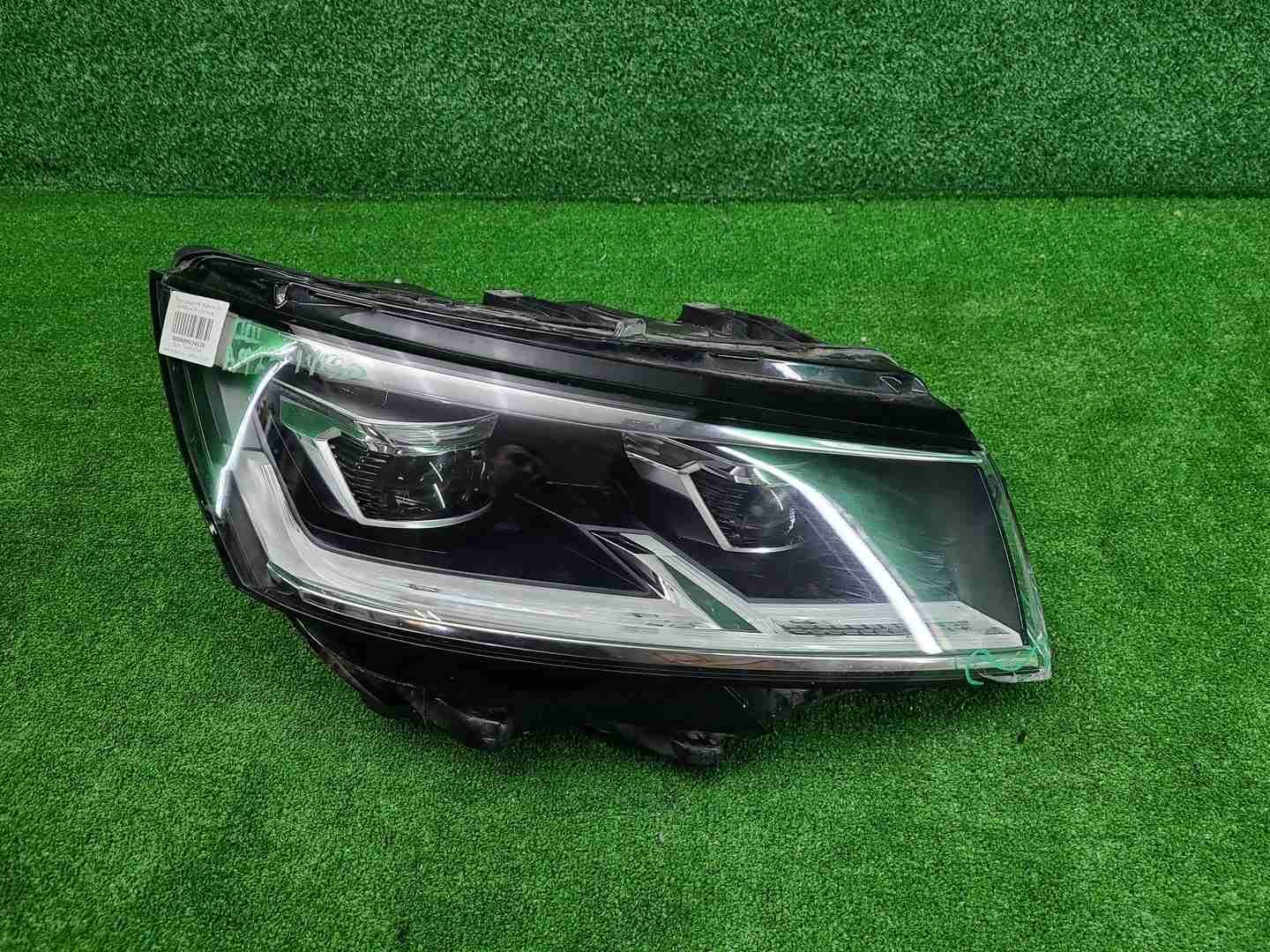 Фара правая VW Multivan T6 (2019-н.в.) LED