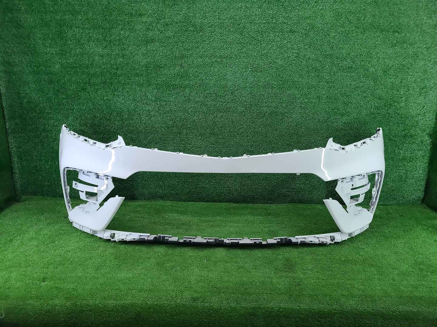 Бампер передний Geely Tugella (2019-2024)
