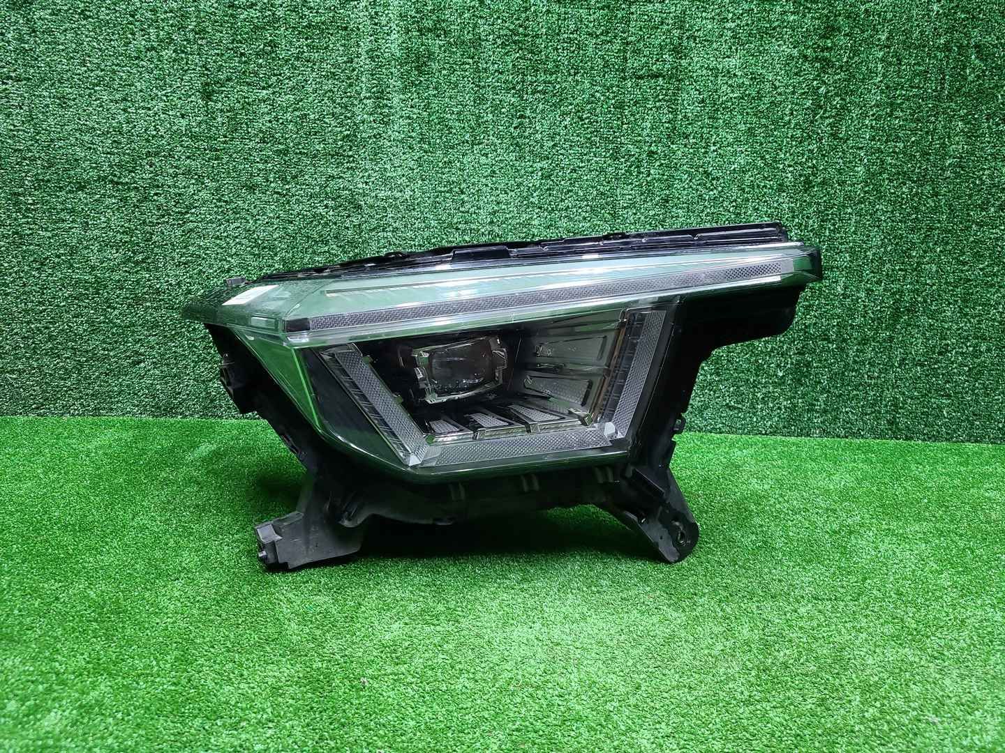 Битая Фара правая Tank 400 (2023-н.в.) LED