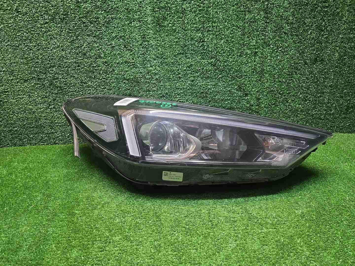 Фара правая Hyundai Tucson 3 (2018-2020) галоген