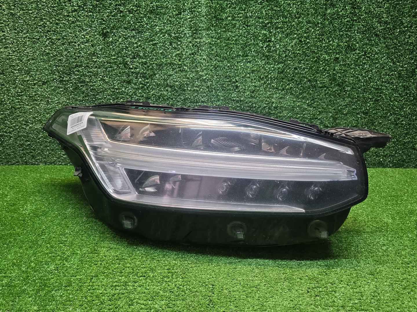 Фара правая Volvo XC90 2 (2014-2019) LED