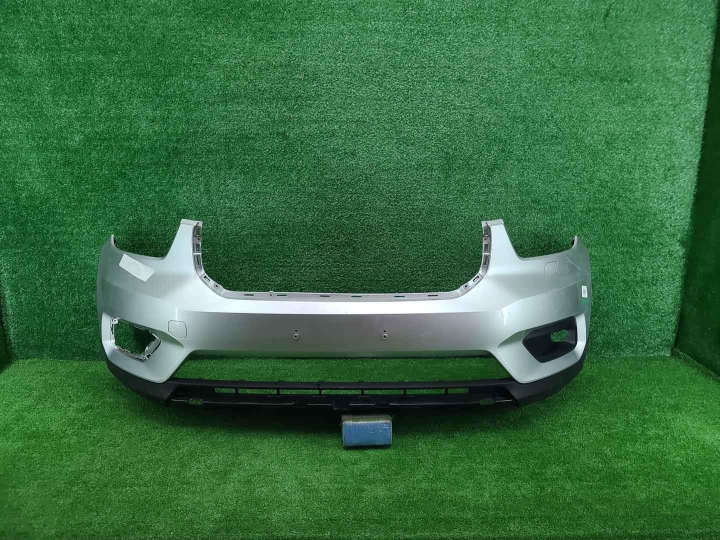 Бампер передний Volvo XC40 (2017-2022)