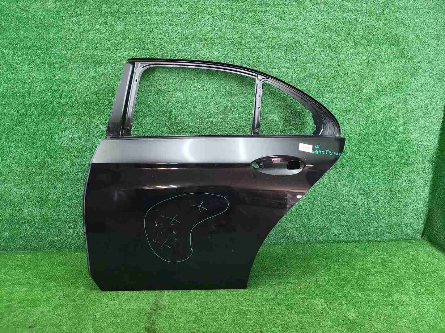 Дверь задняя левая Mercedes E W213 (2016-2023)
