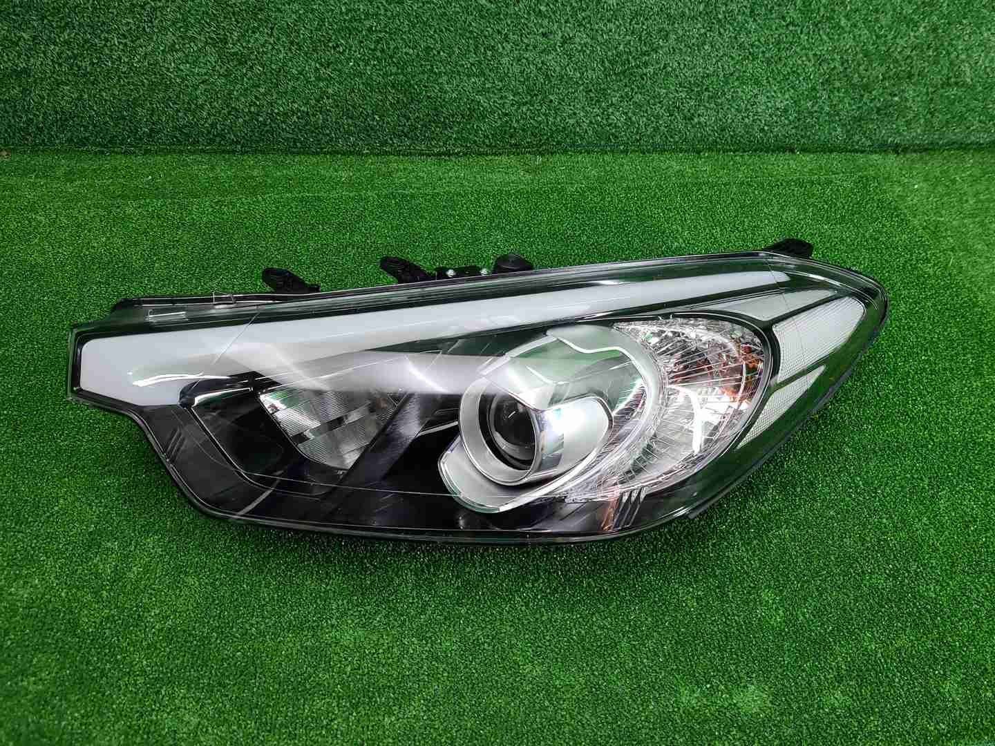 Фара левая Kia Cerato 3 (2013-2016) галоген