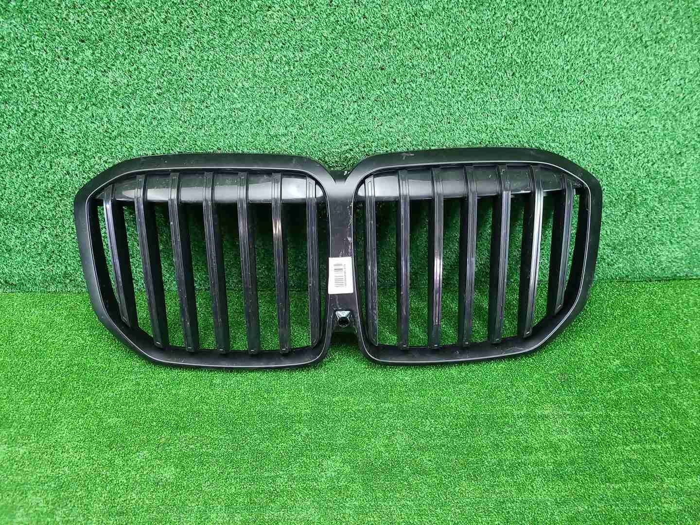 Решетка радиатора BMW X7 G07 (2022-н.в.)