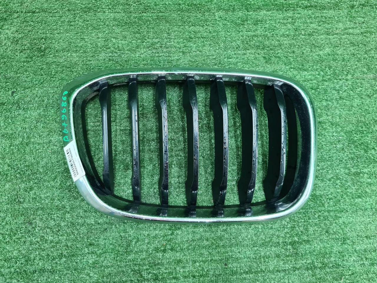 Решетка радиатора правая BMW X3 G01 X4 G02 (17-21)