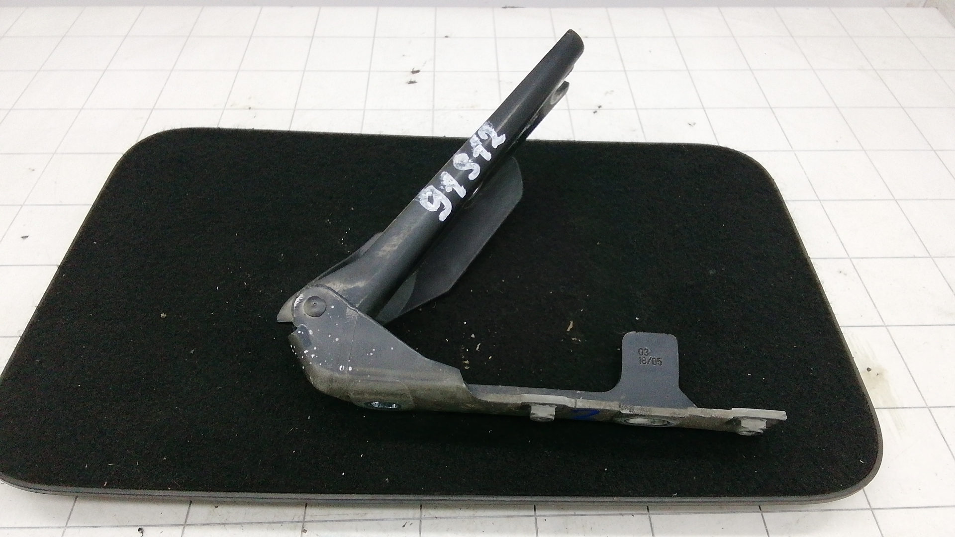 Петля капота Saab 9-3 YS3F