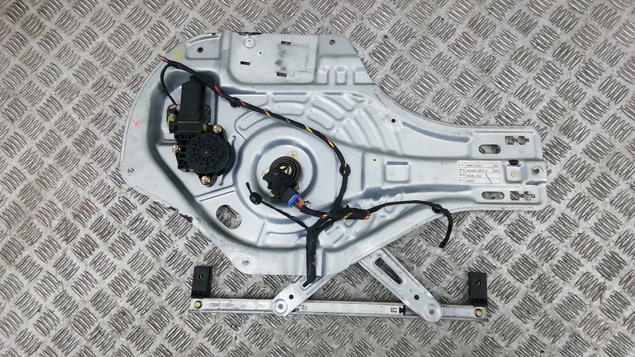 Стеклоподъемник передний правый Hyundai Tucson JM