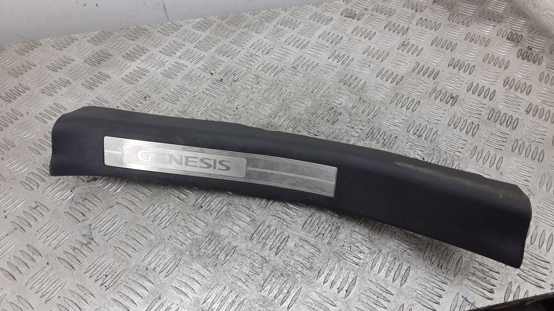Накладка порога внутренняя левая Hyundai Genesis