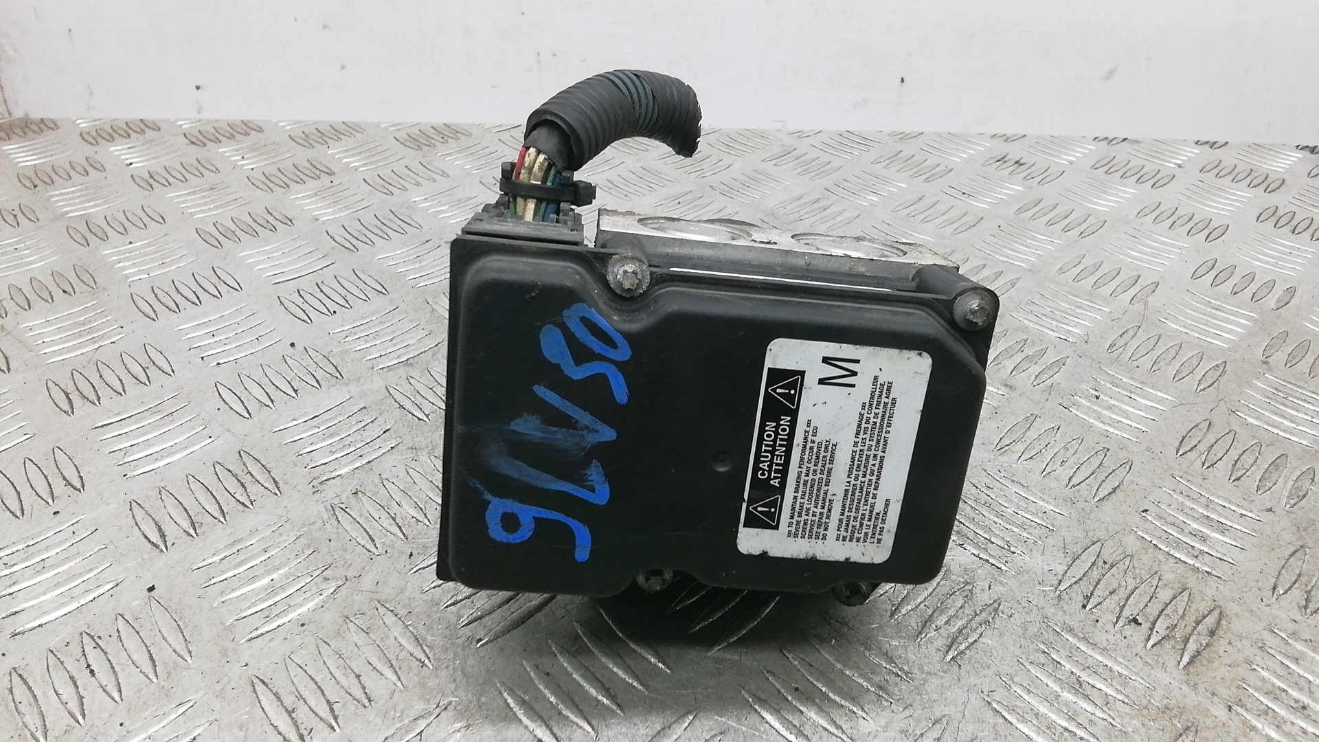 Блок ABS Toyota Auris E150