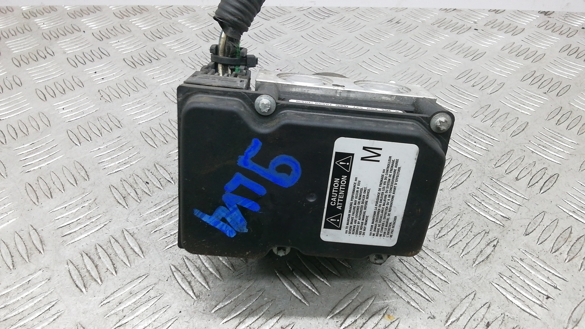 Блок ABS Toyota Auris E150