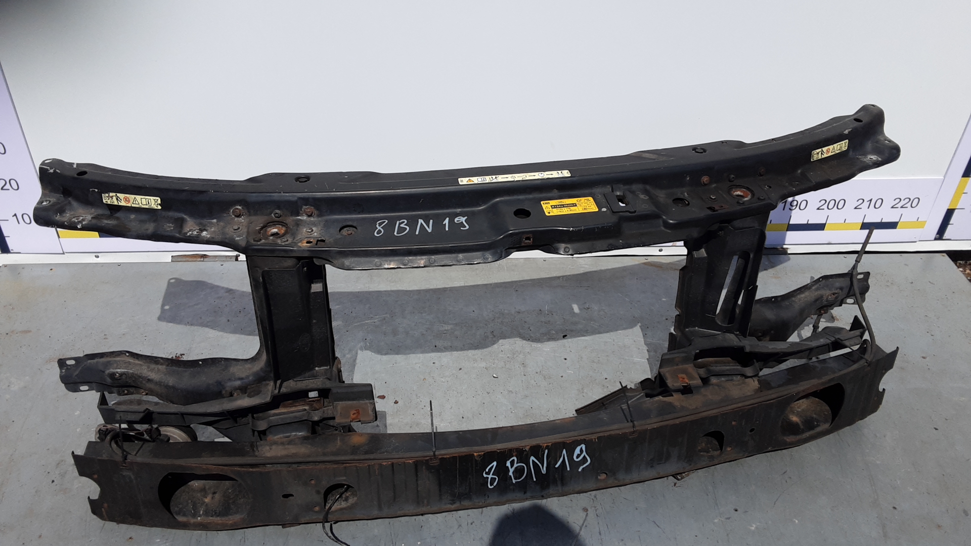 Передняя панель крепления облицовки (телевизор) Land Rover Range Rover 3