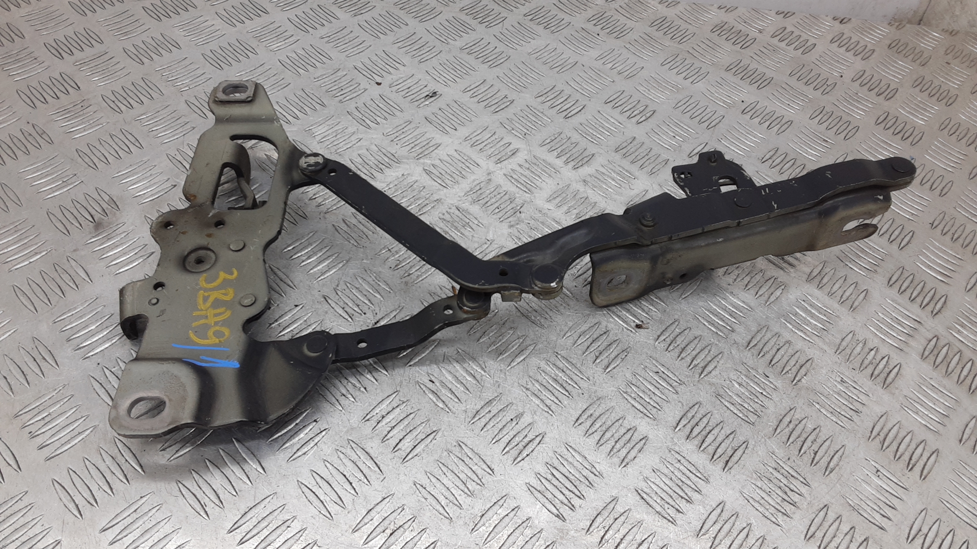 Петля капота BMW 5 Series F10/F11