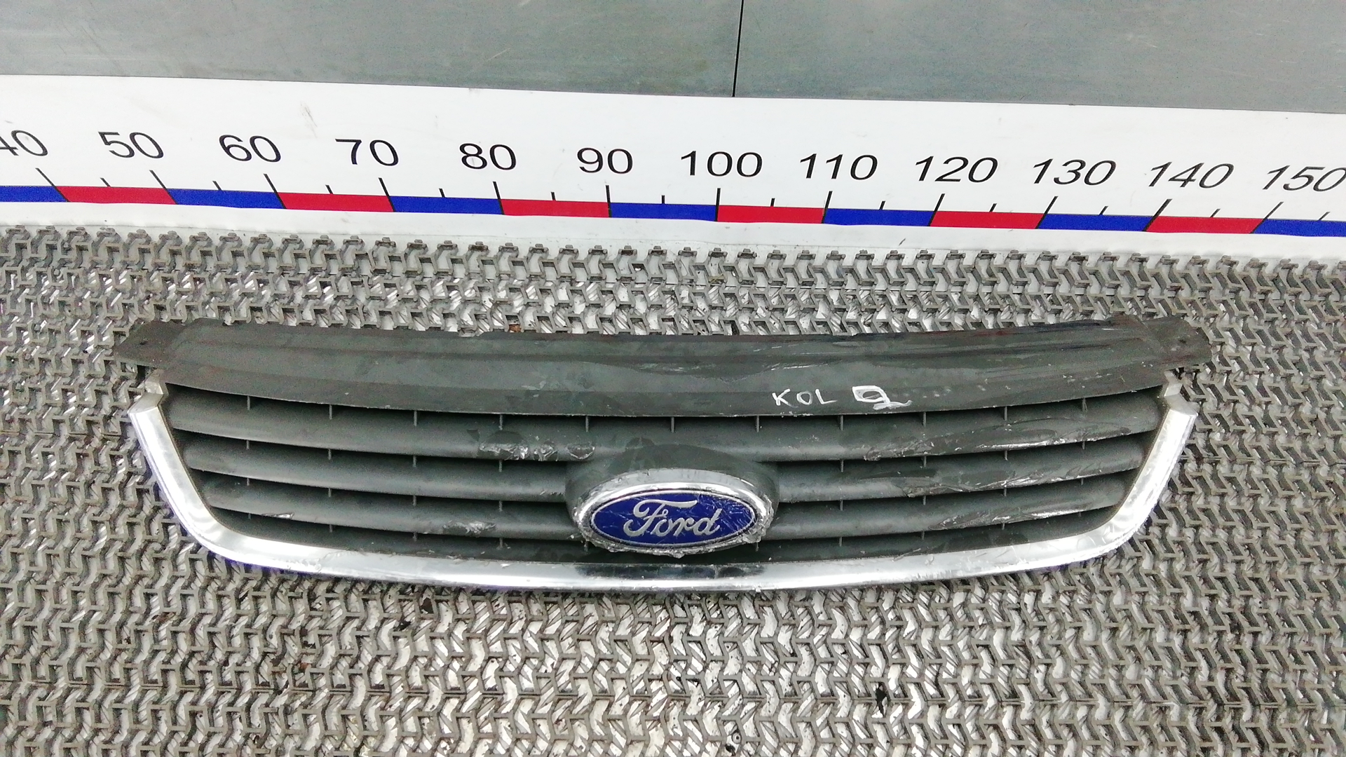 Решетка радиатора Ford Kuga 1