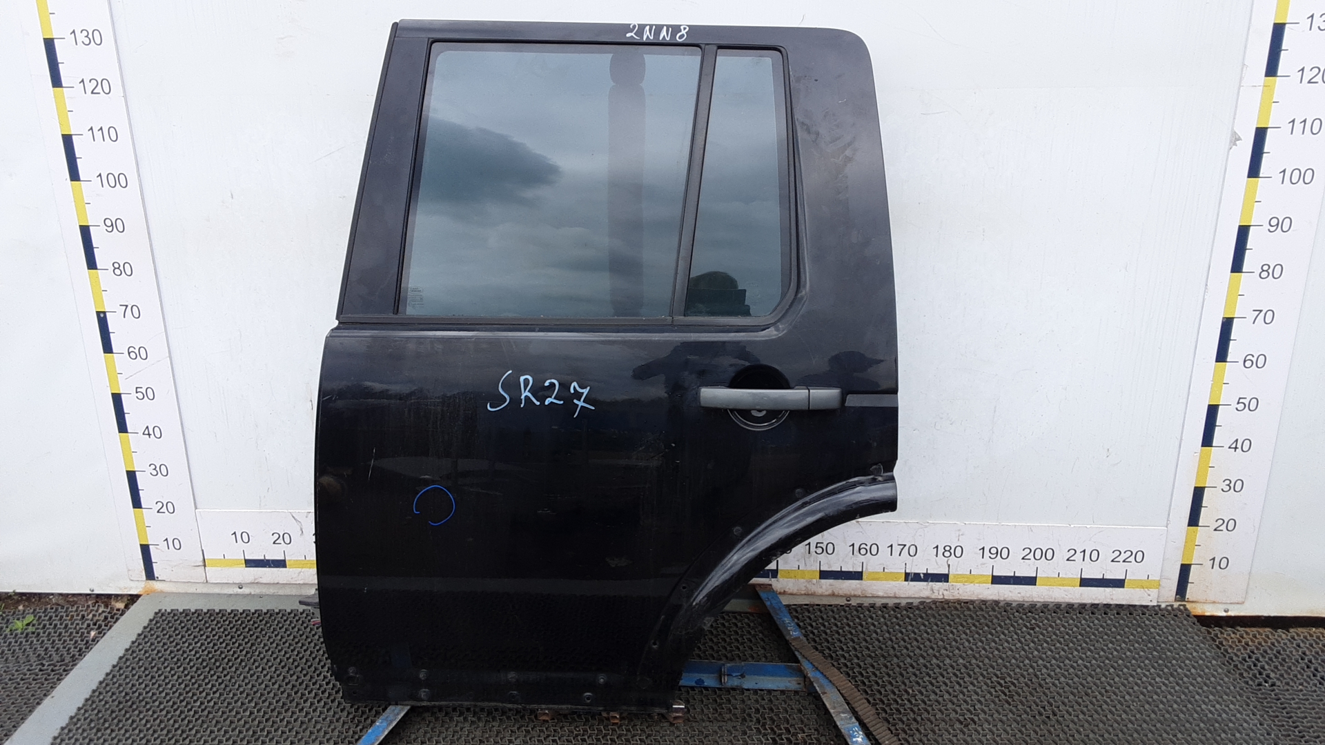 Дверь задняя левая Land Rover Discovery 4