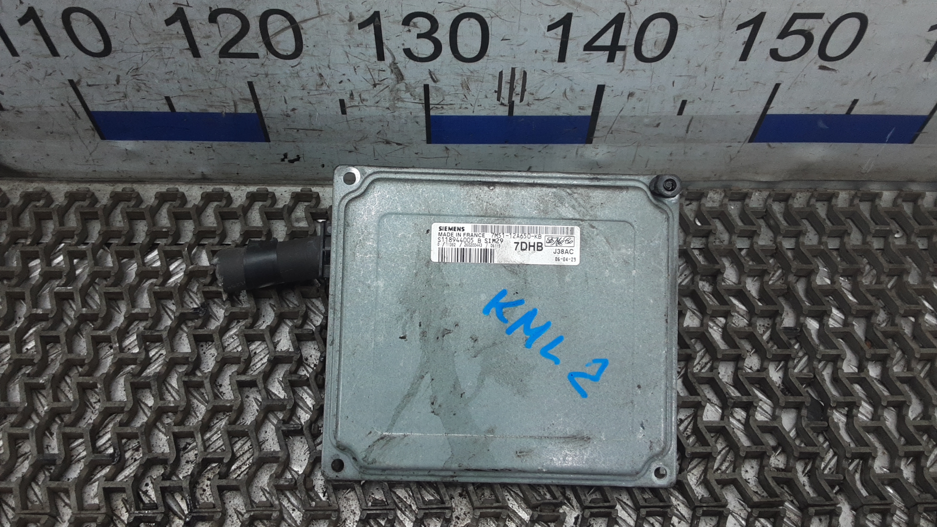 Блок управления двс Ford Focus