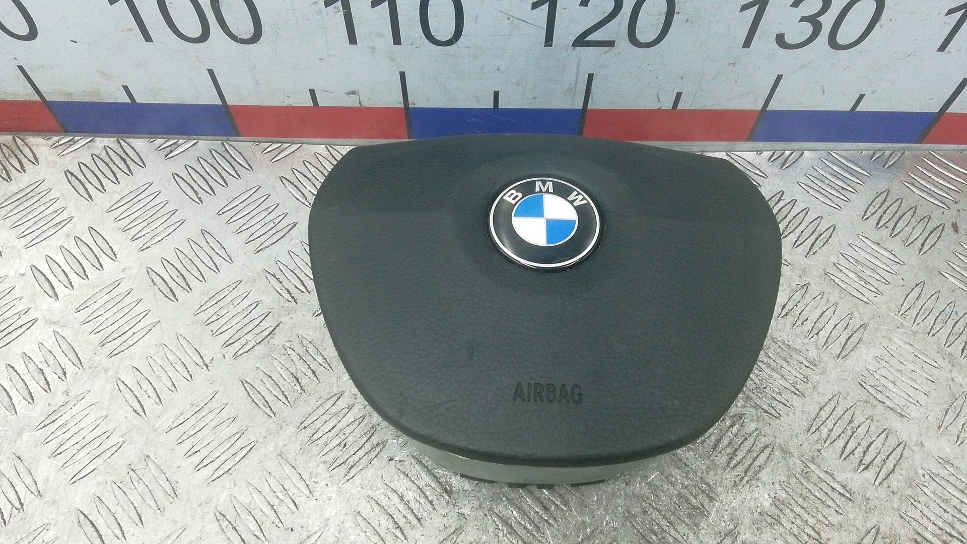 Подушка безопасности водителя BMW 7 Series F01