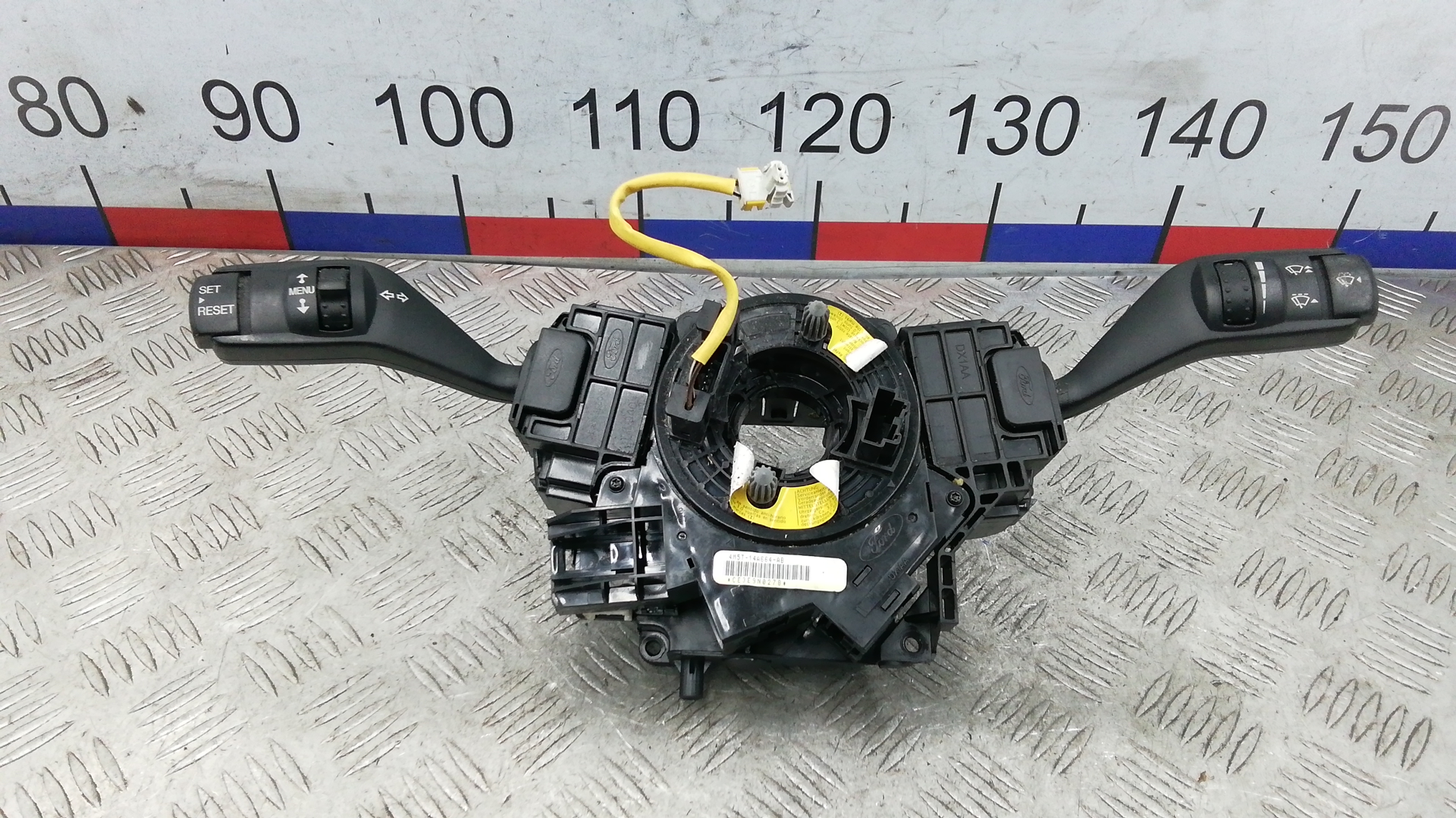 Переключатель поворотов и дворников (стрекоза) Ford Kuga 1