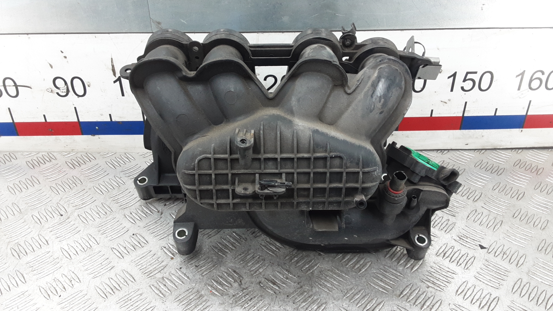 Впускной коллектор бензиновый Ford Focus