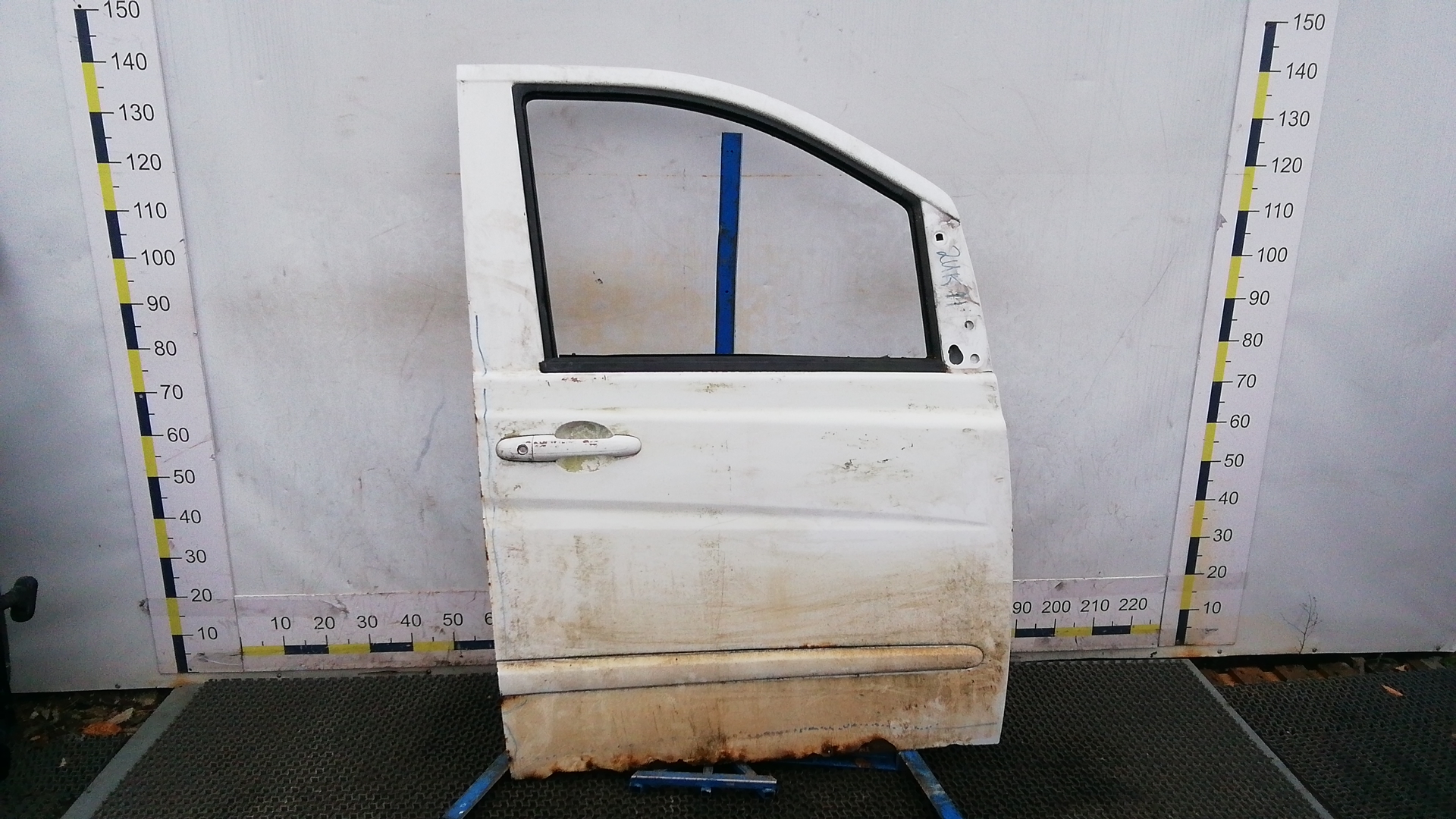 Дверь передняя правая Mercedes-Benz Vito W639