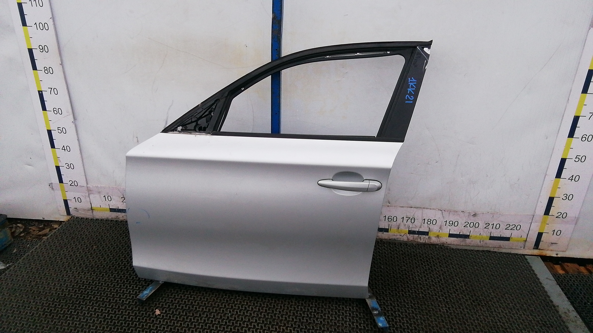 Дверь передняя левая BMW 1 Series E81