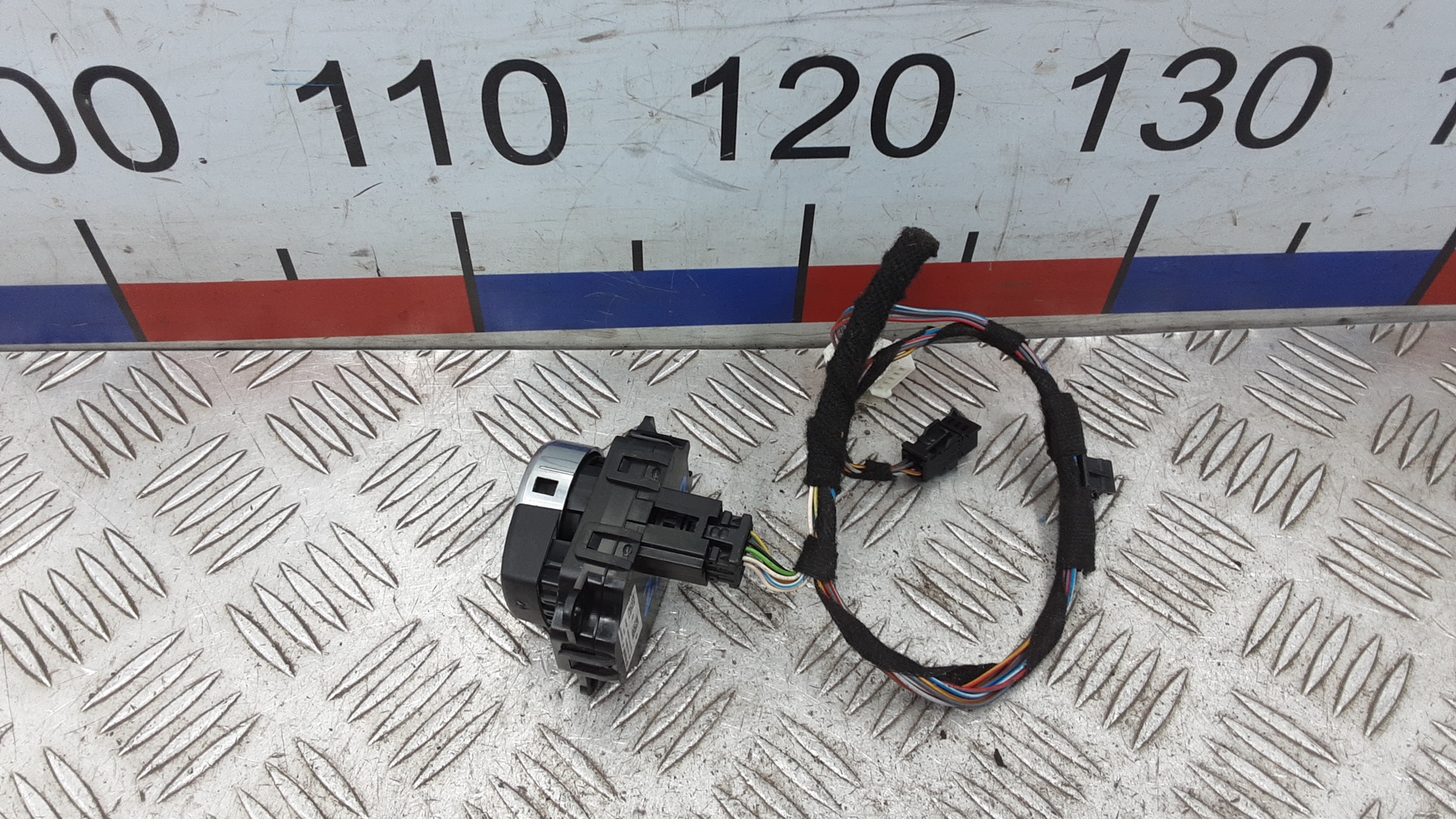 Кнопка запуска двигателя BMW 5 Series F10/F11